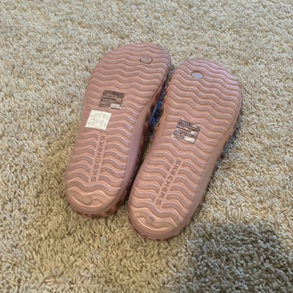 Skechers Foamies Flip Flop Style Sandals - Picture 7 of 8